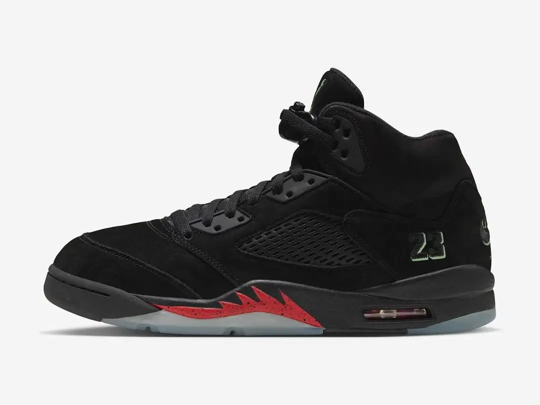 Air Jordan 5 Retro "Halloween" in black, picante red, glow in the dark, black, side view