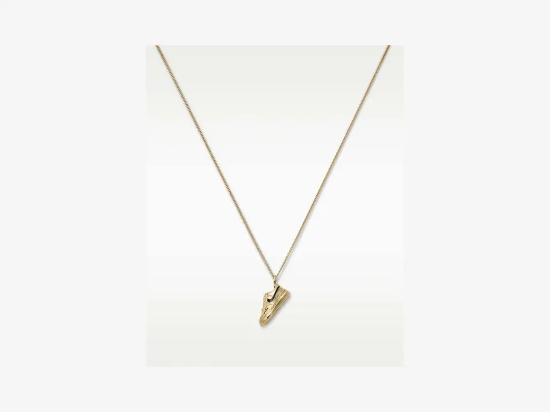 Nike Air Force 1 Necklace in gold, black